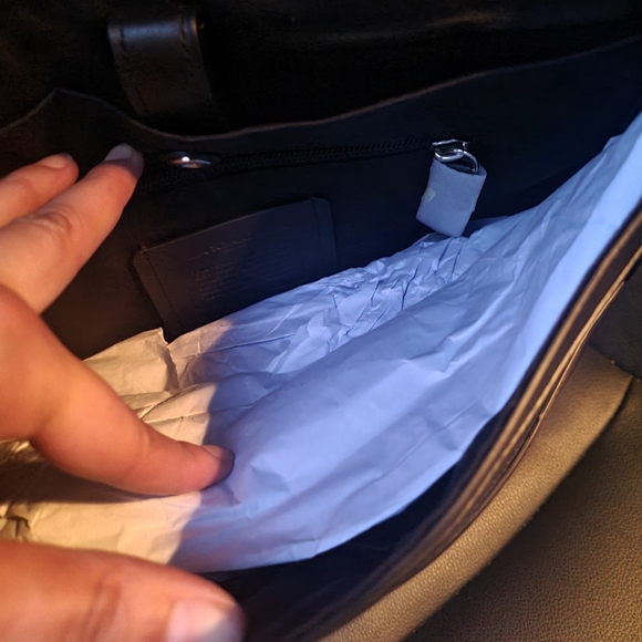 Authentic Coach Houston map bag in signature canvas Brand new w/ tags ! - Picture 3 of 6